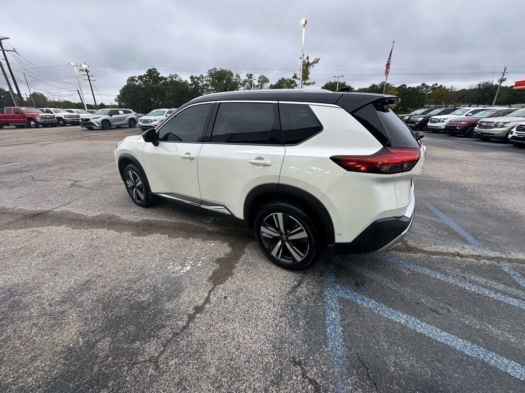 Used 2022 Nissan Rogue Platinum w/ Head-Up Display Package image 4