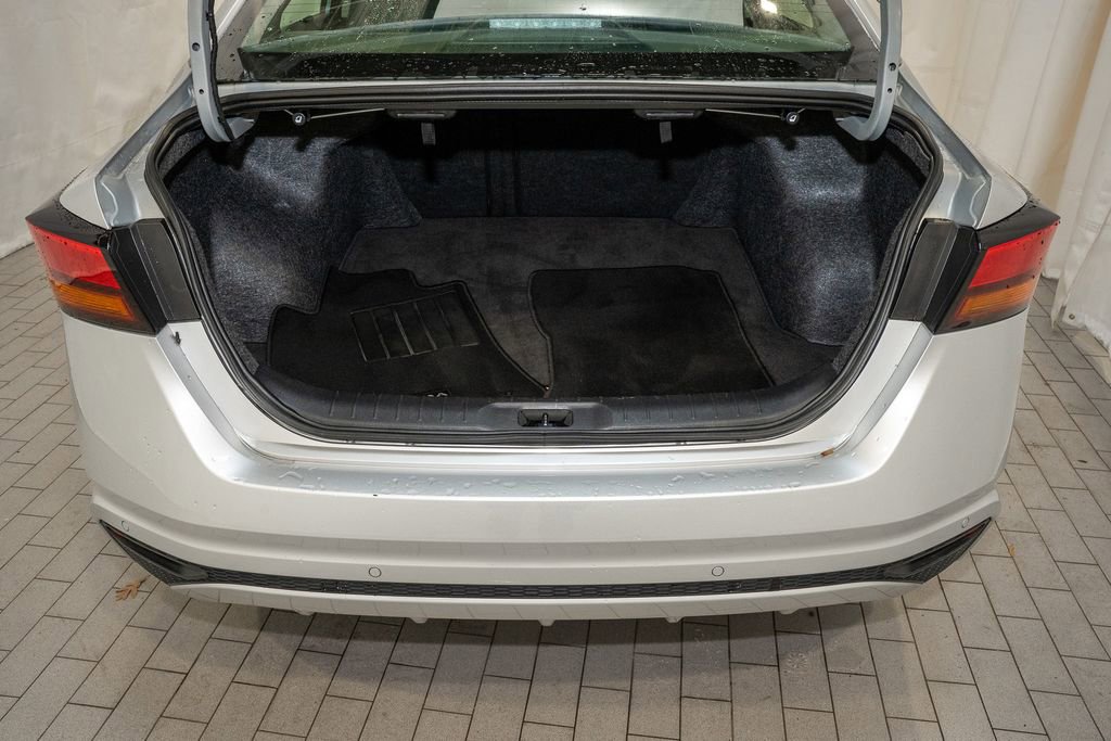 Used 2024 Nissan Altima 2.5 SV image 6