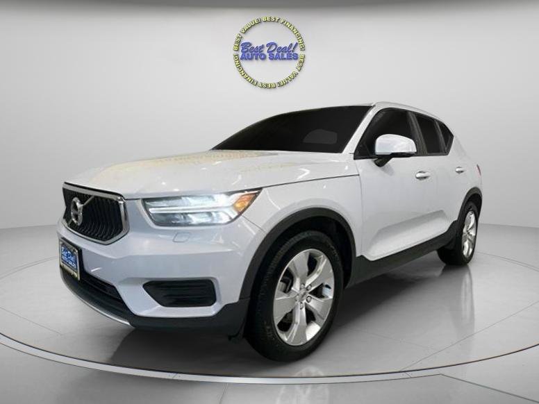 Used 2022 Volvo XC40 T5 Momentum