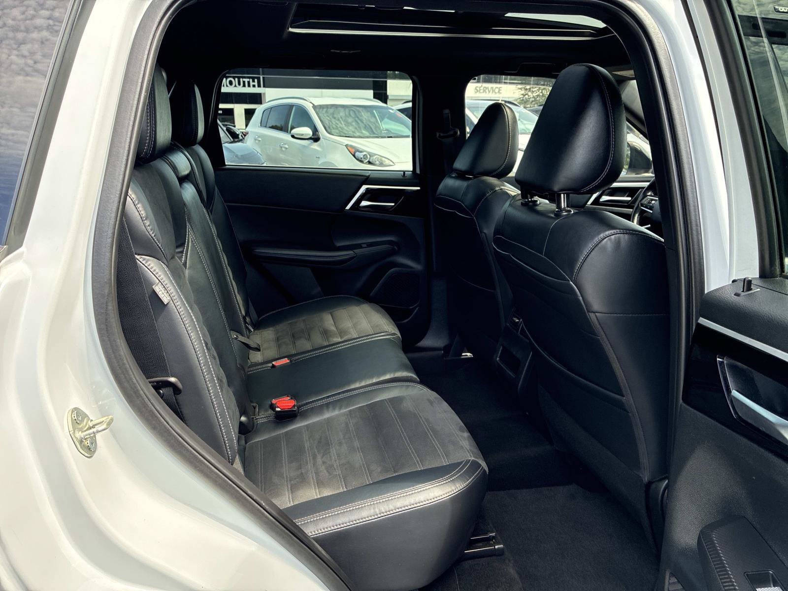 Used 2022 Mitsubishi Outlander SE AWD/4WD image 10