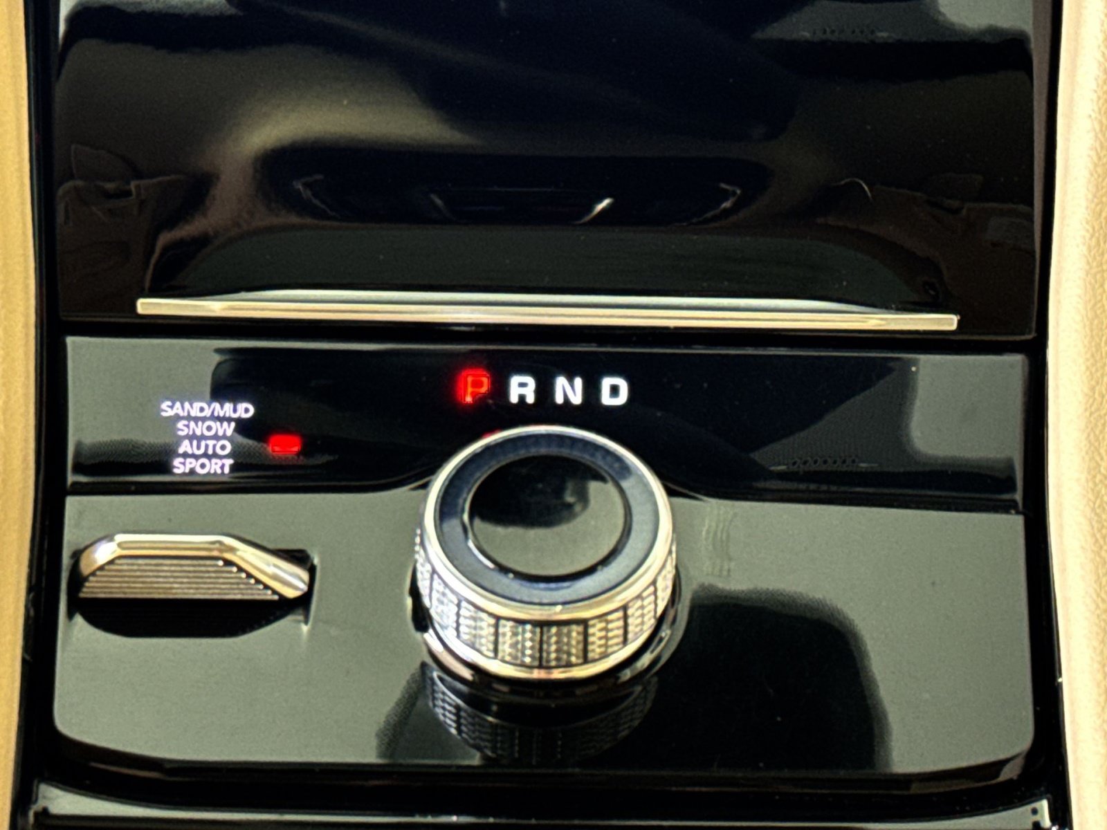 Used 2021 Jeep Grand Cherokee L Limited AWD/4WD image 34