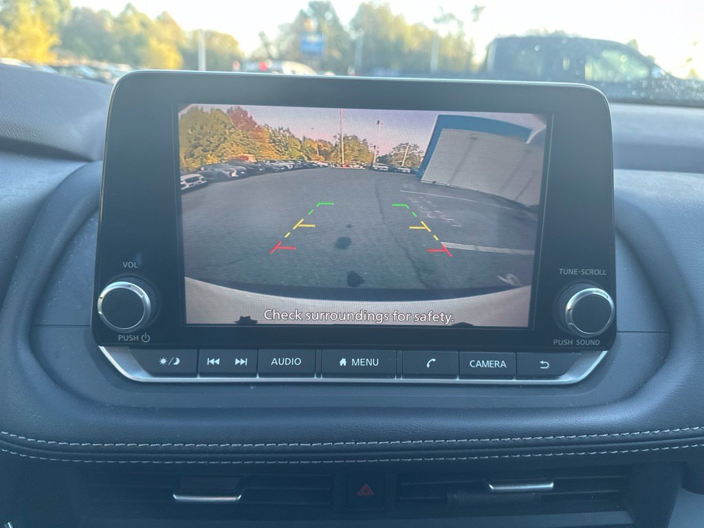 Used 2023 Nissan Rogue S FWD image 17