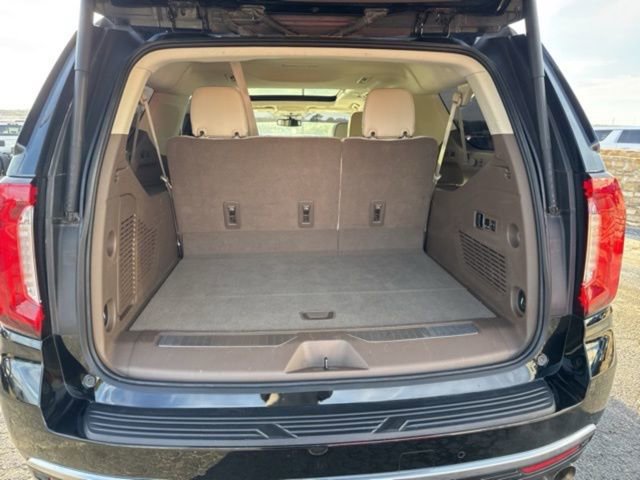 Used 2022 GMC Yukon XL Denali AWD/4WD image 41