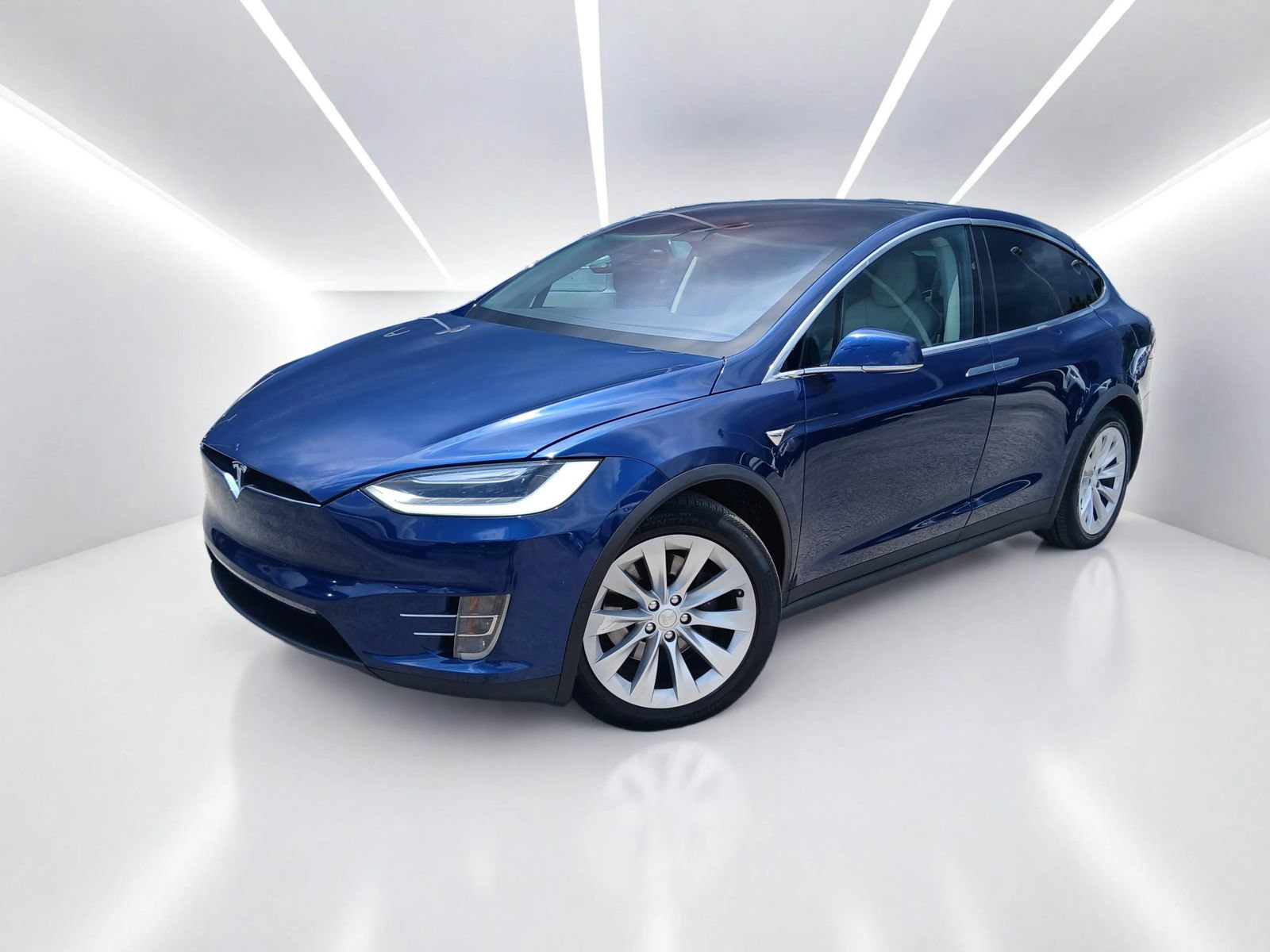 Used 2017 Tesla Model X 100D AWD/4WD image 2