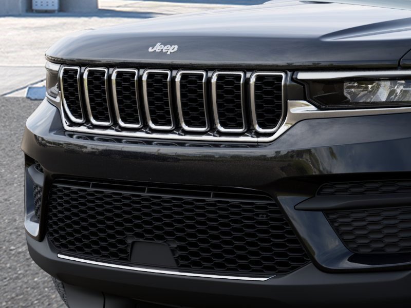 New 2025 Jeep Grand Cherokee Laredo w/ MOPAR Finishing Package image 11