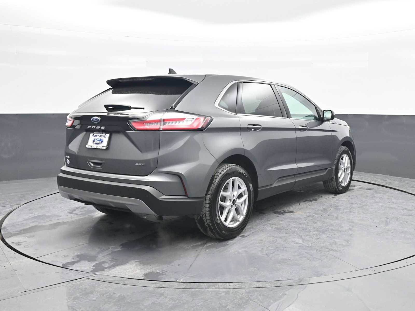 Used 2024 Ford Edge SEL image 7