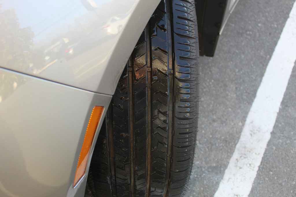 Used 2016 Lincoln MKZ AWD image 31