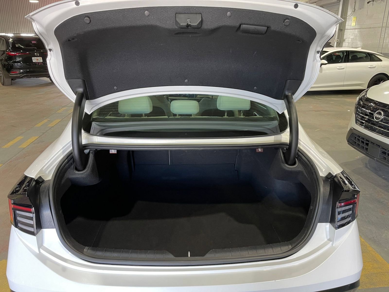 Used 2025 Hyundai Sonata SEL FWD image 31