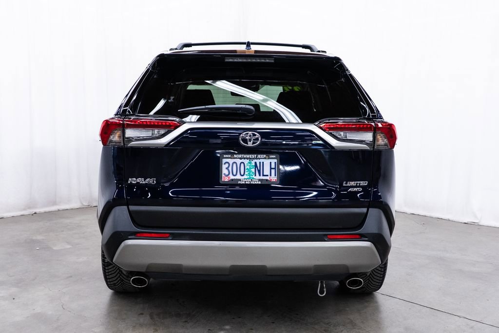 Used 2022 Toyota RAV4 Limited AWD/4WD image 5