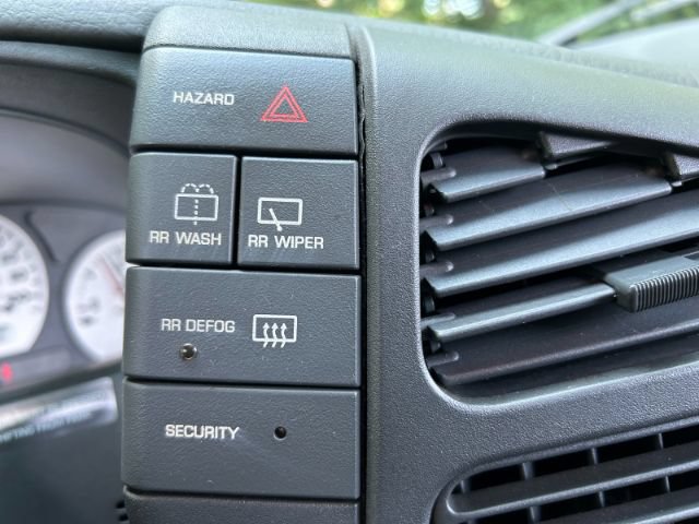 Used 2001 Nissan Quest SE FWD image 18