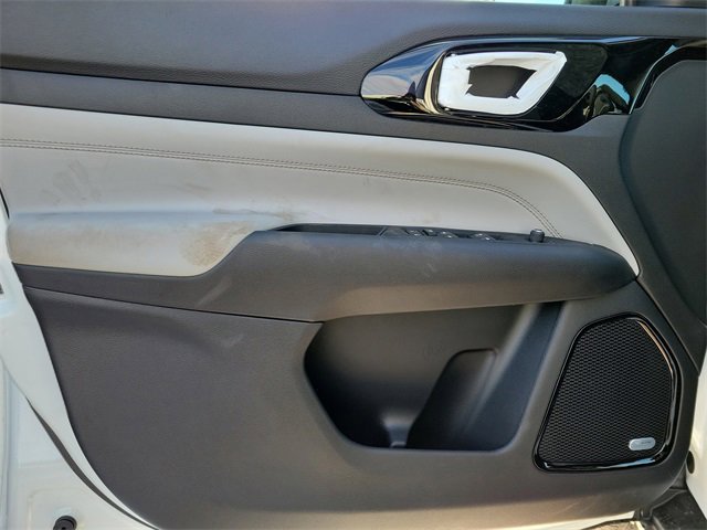 New 2026 Jeep Compass Limited image 9