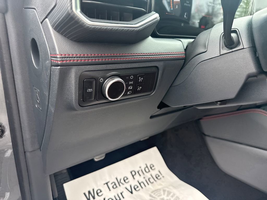 Used 2025 Ford Mustang GT Premium image 24