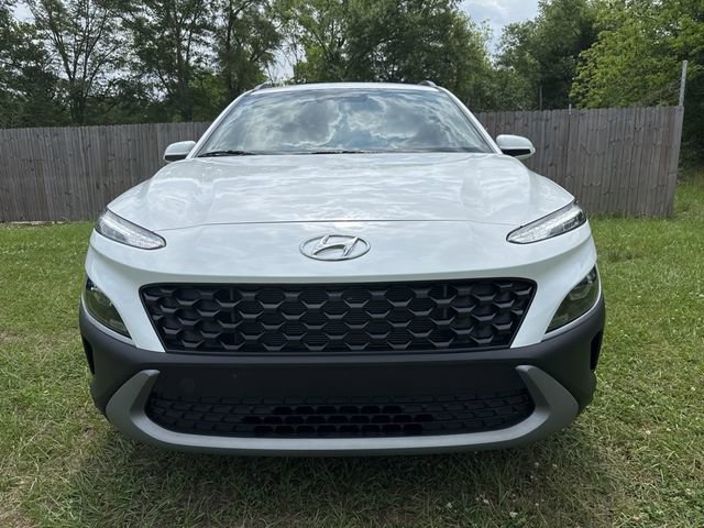 Used 2023 Hyundai Kona SEL FWD image 2