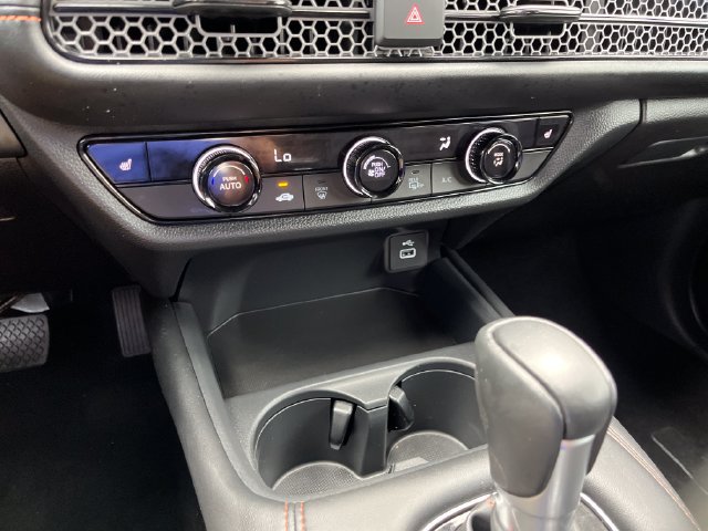 Certified 2025 Honda HR-V Sport image 27