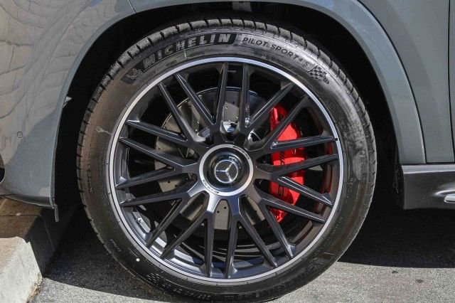 New 2026 Mercedes-Benz GLS 63 AMG 4MATIC image 11