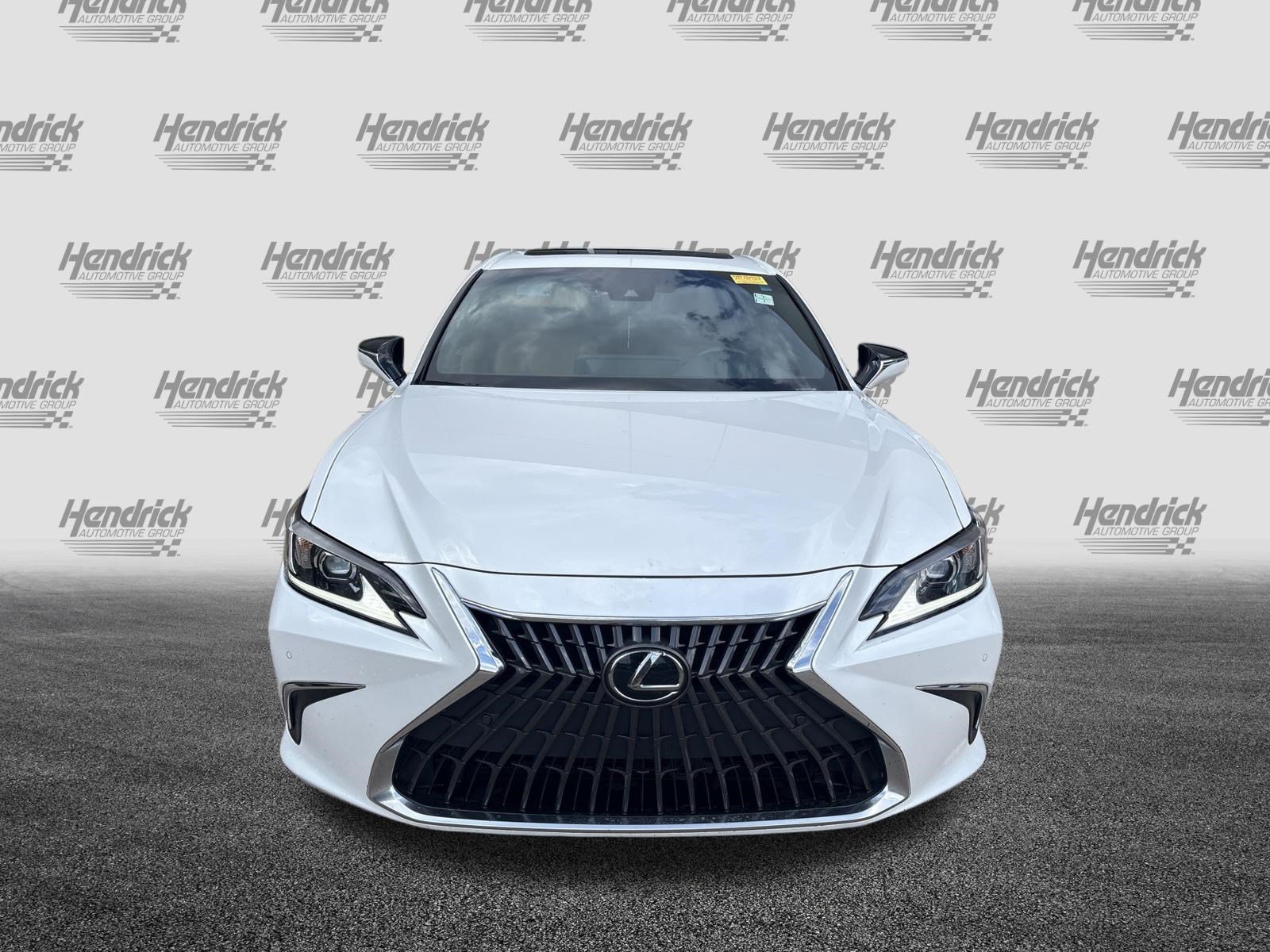 Used 2024 Lexus ES 300h w/ Premium Package FWD image 3