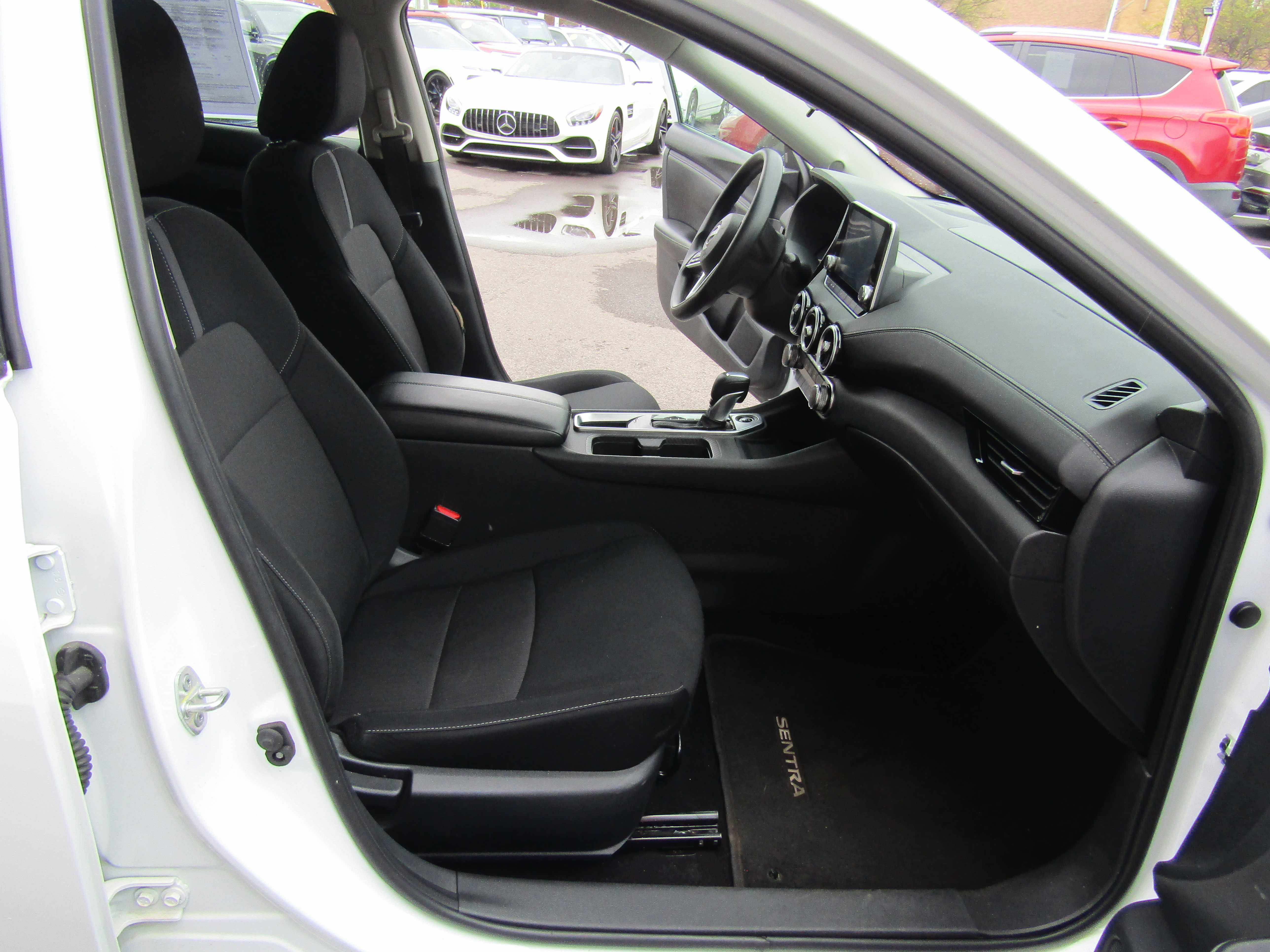 Used 2024 Nissan Sentra SV FWD image 15