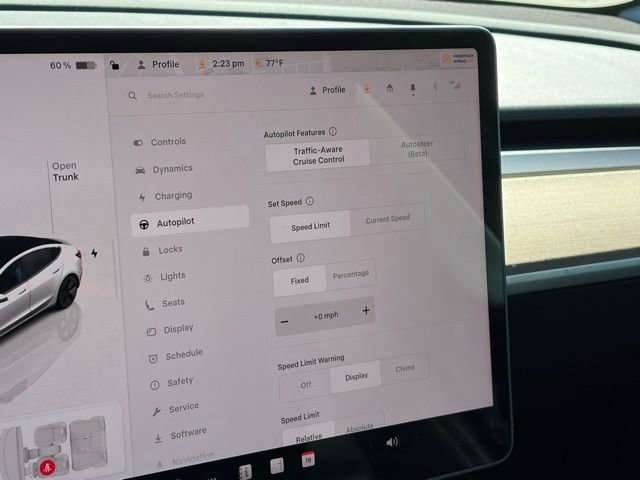 Used 2023 Tesla Model 3 Standard Range image 15