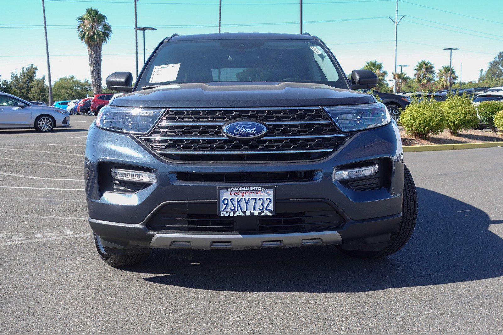 Used 2023 Ford Explorer XLT w/ Equipment Group 202A AWD/4WD image 3