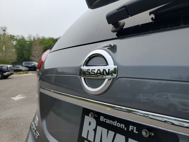 Used 2017 Nissan Rogue SV image 6