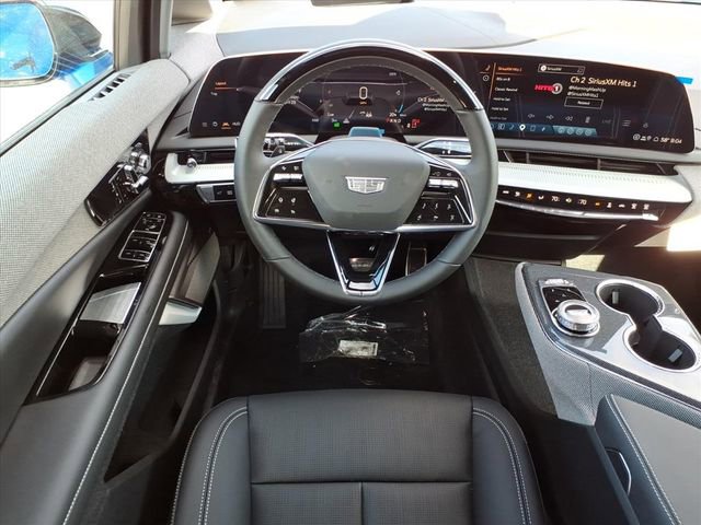 New 2026 Cadillac Optiq Luxury 2 RWD image 15