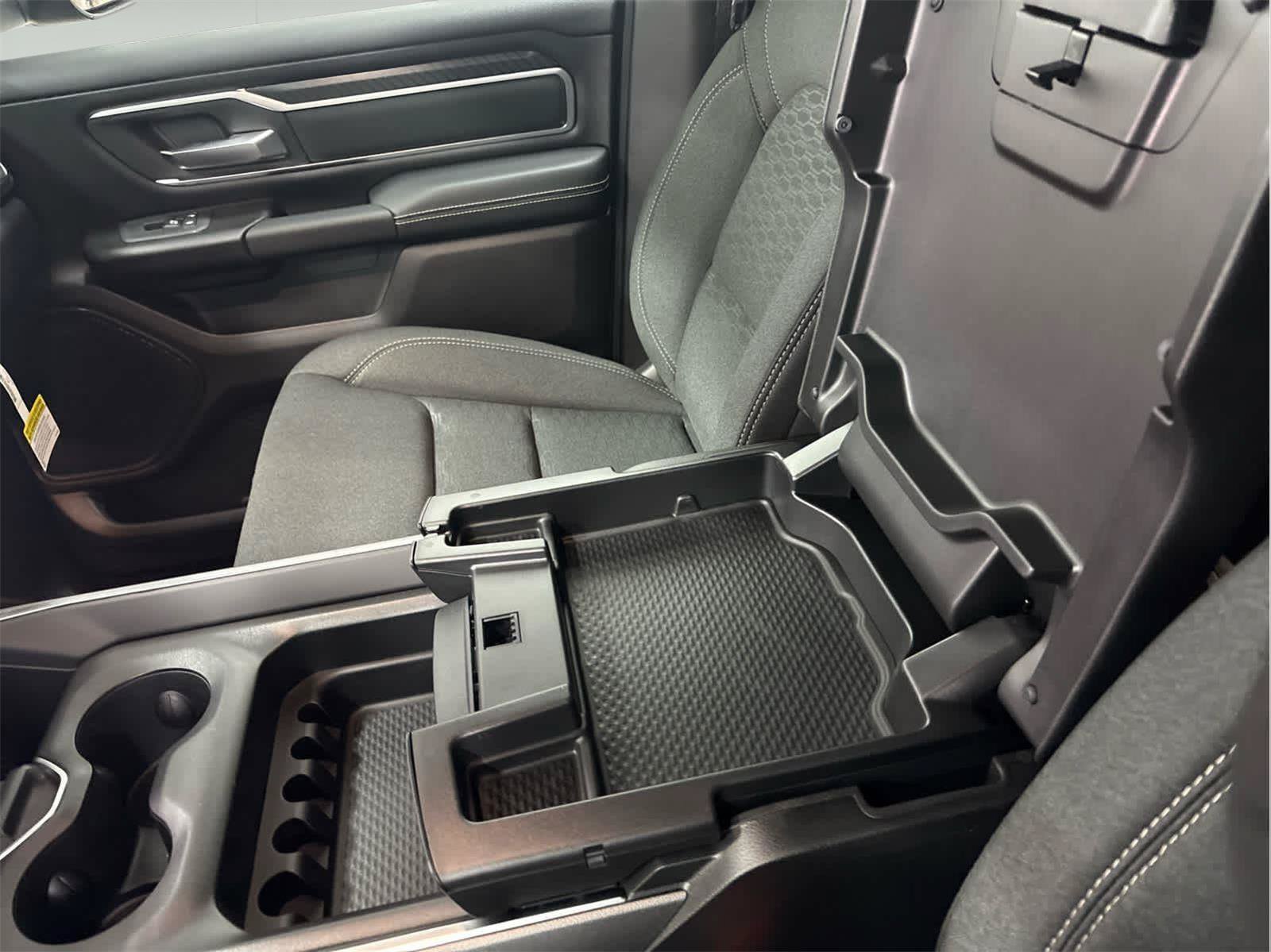 New 2026 RAM 1500 Big Horn AWD/4WD image 31