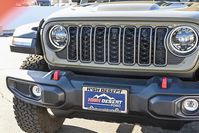 Used 2025 Jeep Wrangler Unlimited Rubicon w/ Convenience Group image 5