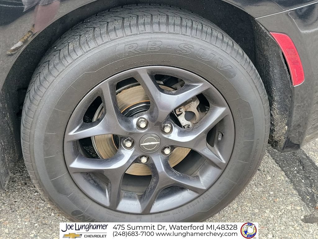 Used 2019 Chrysler Pacifica Touring-L w/ Advanced Safetytec Group FWD image 34