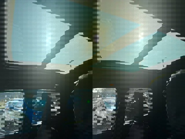 Used 2021 Chevrolet TrailBlazer RS w/ Sun and Liftgate Package image 6