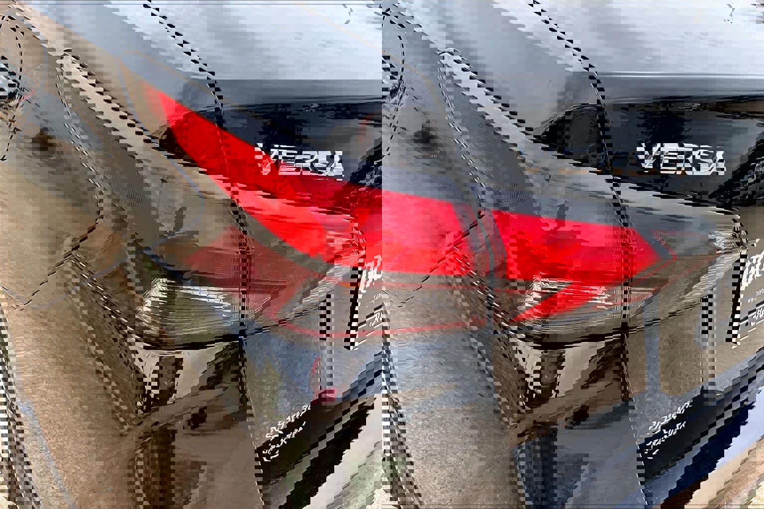 Used 2024 Nissan Versa S w/ Trunk Package image 27