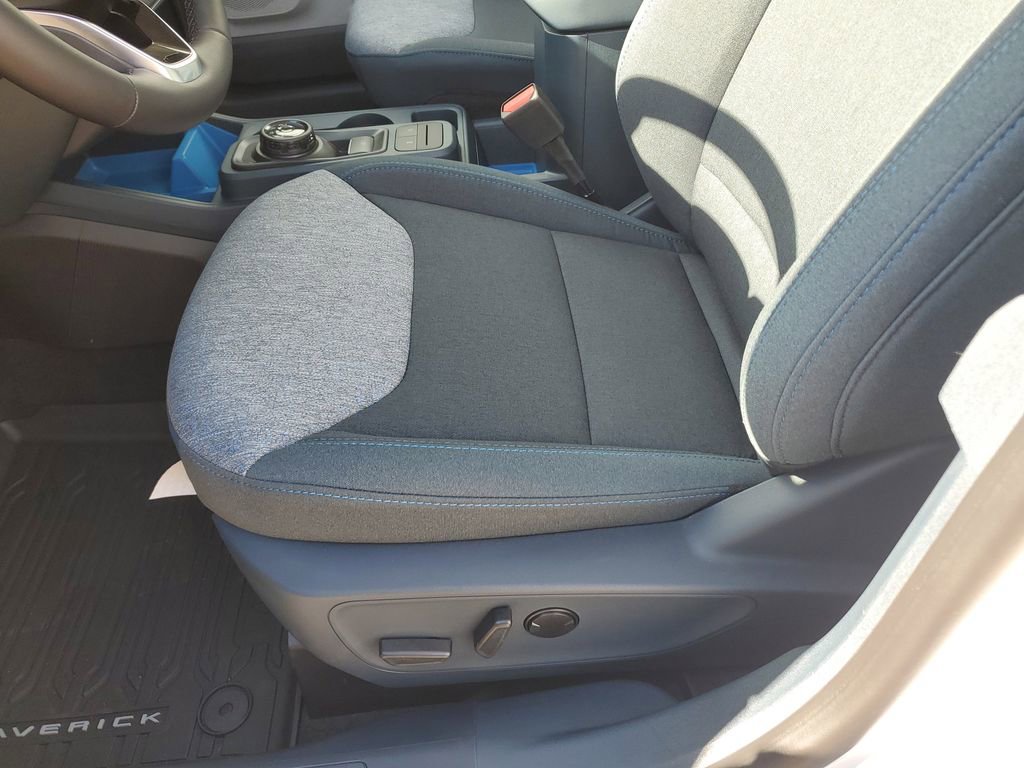 New 2025 Ford Maverick XLT w/ XLT Luxury Package image 13