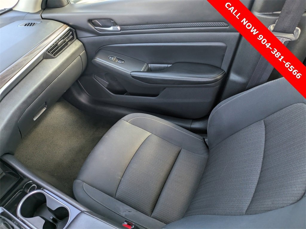 Used 2024 Nissan Altima 2.5 SV image 16