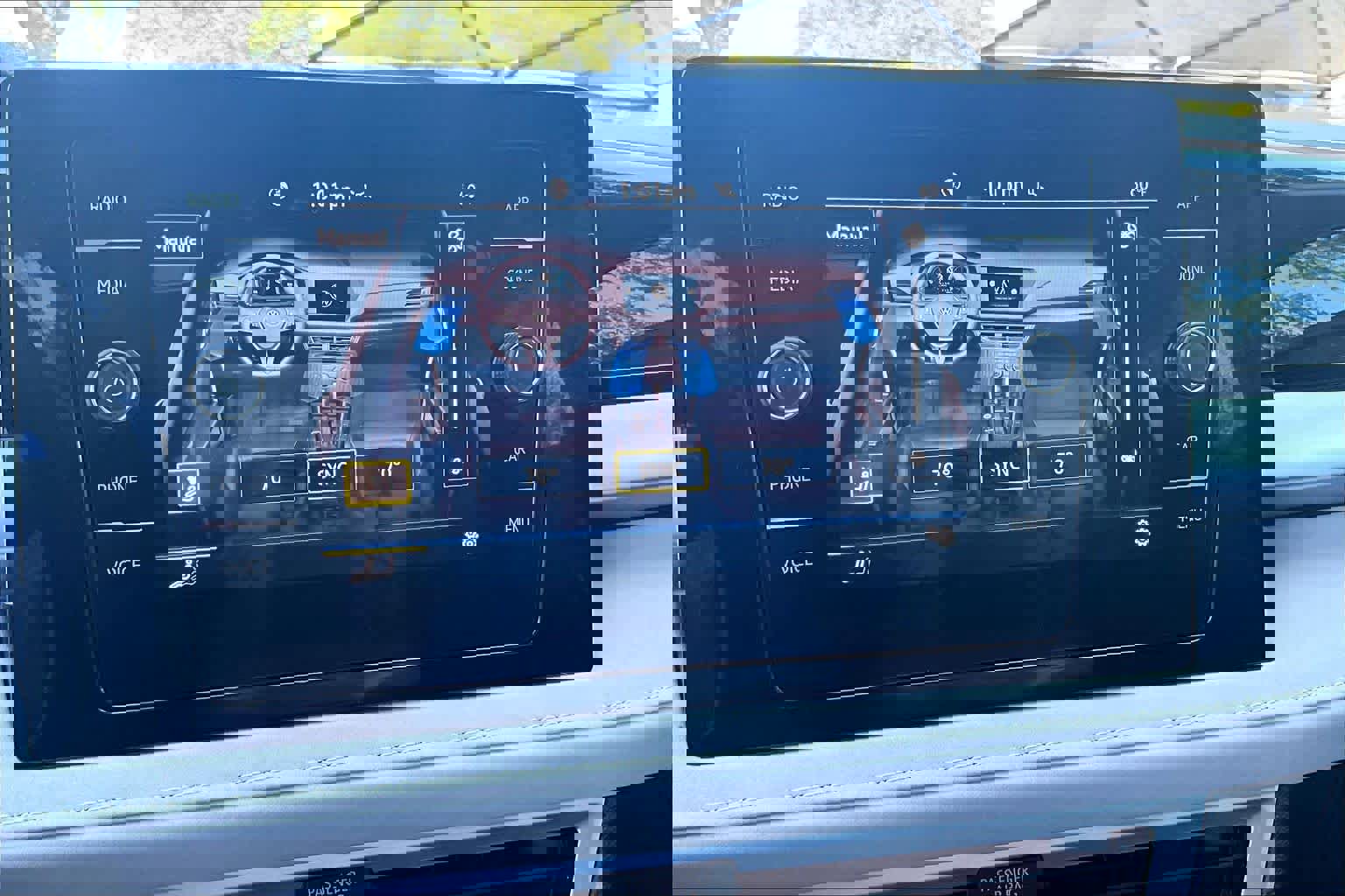 Used 2025 Volkswagen Taos SE w/ Black Wheel Package FWD image 35