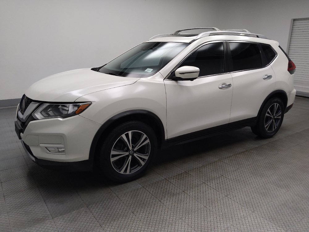 Used 2020 Nissan Rogue SV w/ Sun & Sound Touring Package FWD image 2