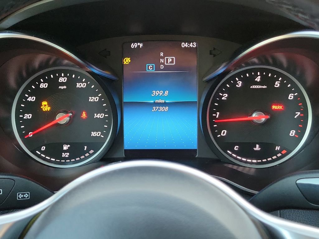 Used 2021 Mercedes-Benz GLC 300 w/ Premium Package image 30