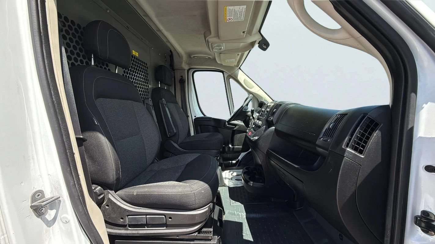 Used 2019 RAM ProMaster 2500 w/ Premium Appearance Group FWD image 14
