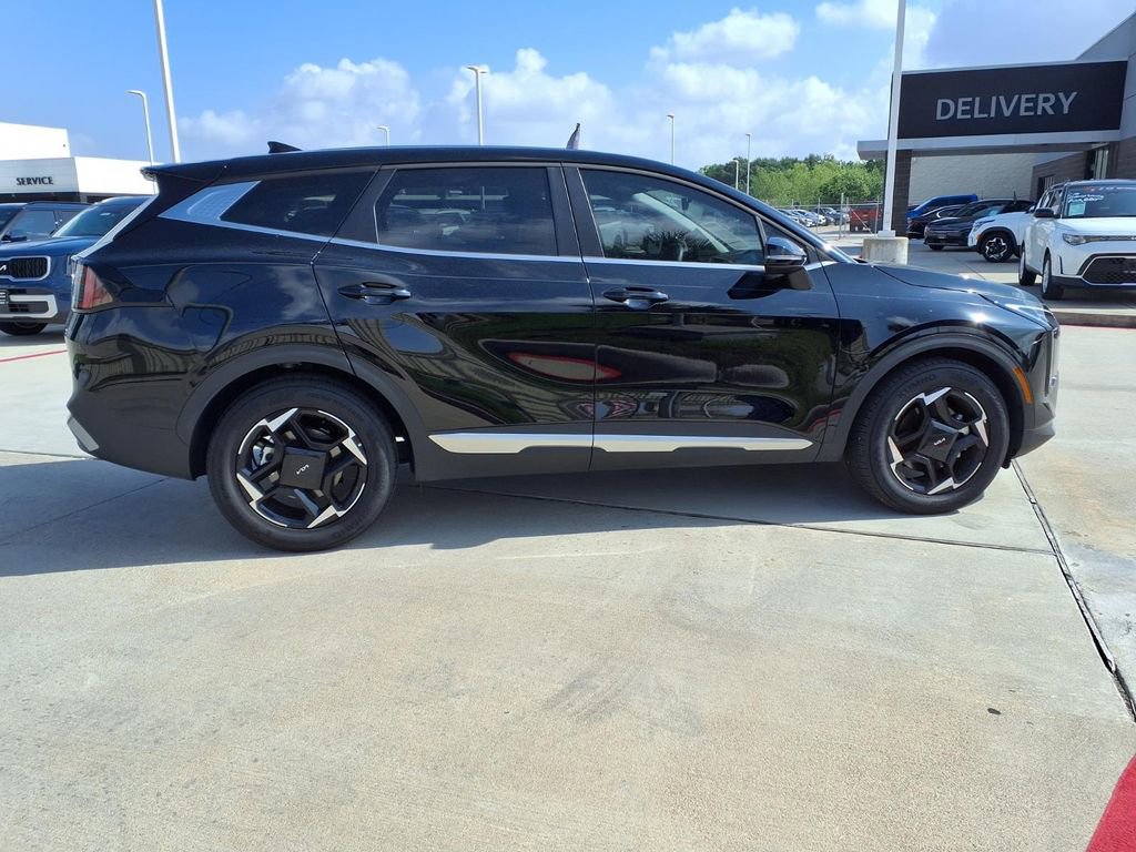 Used 2026 Kia Sportage EX FWD image 6