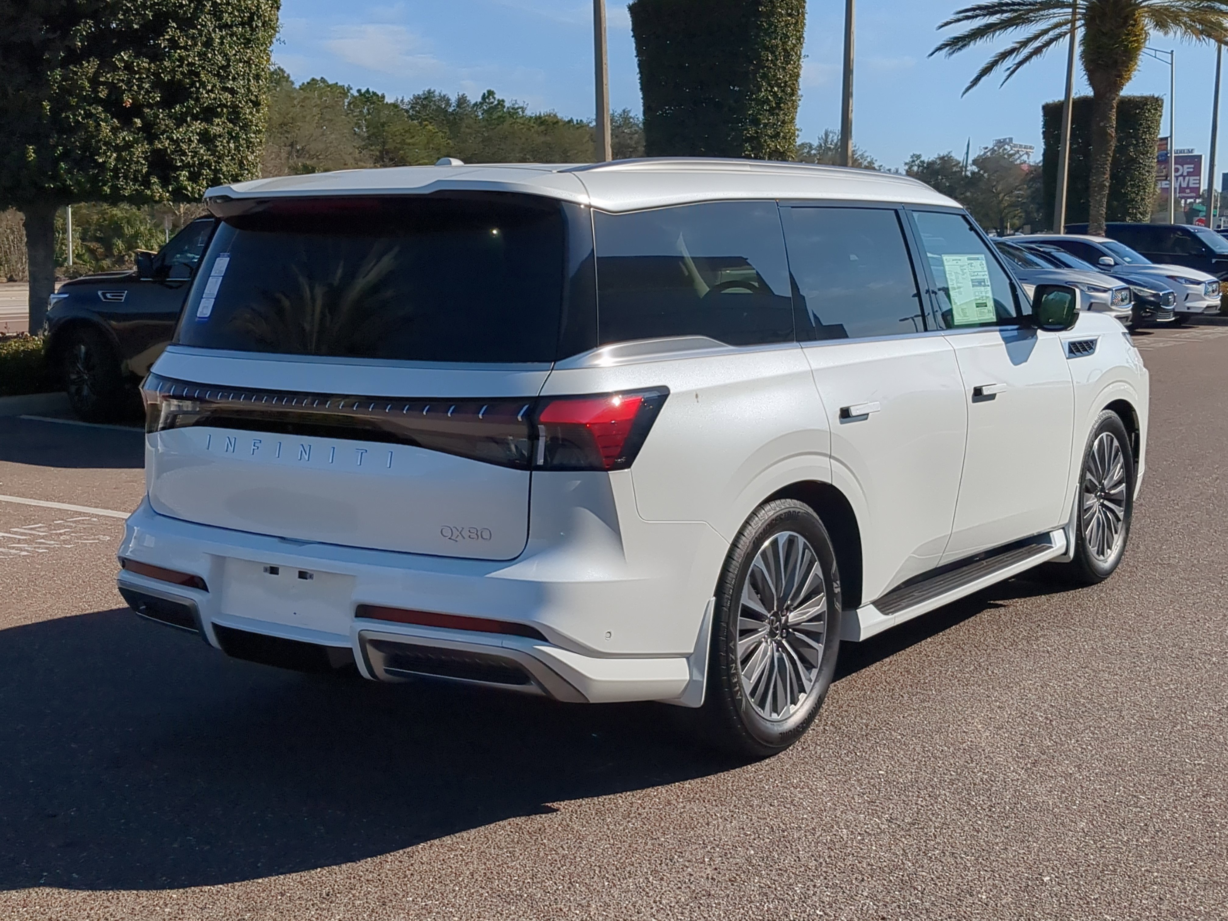 New 2026 INFINITI QX80 Luxe w/ Cargo Package image 3