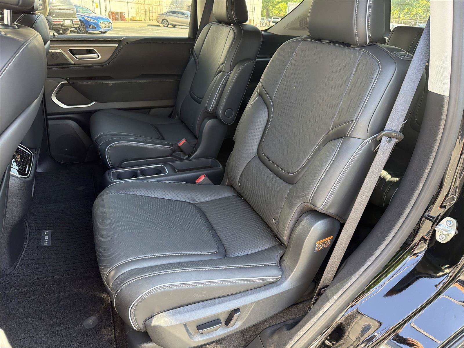 New 2026 INFINITI QX80 Luxe w/ Cargo Package AWD/4WD image 25