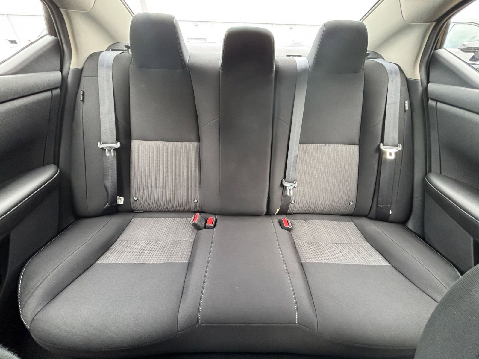 Used 2025 Nissan Sentra SV FWD image 36