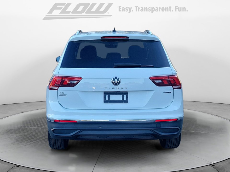 Certified 2022 Volkswagen Tiguan SE image 7