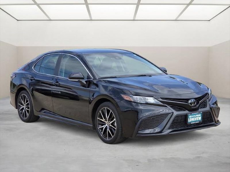 Used 2023 Toyota Camry SE