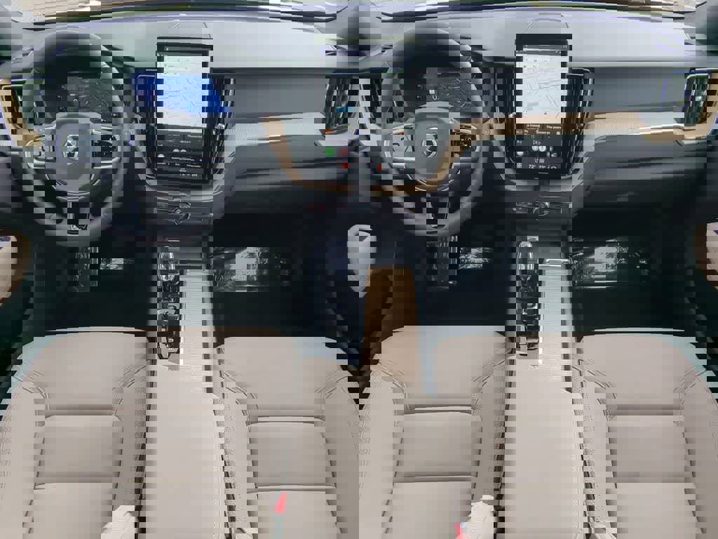 Certified 2026 Volvo XC60 B5 Plus w/ Protection Package Premier image 14