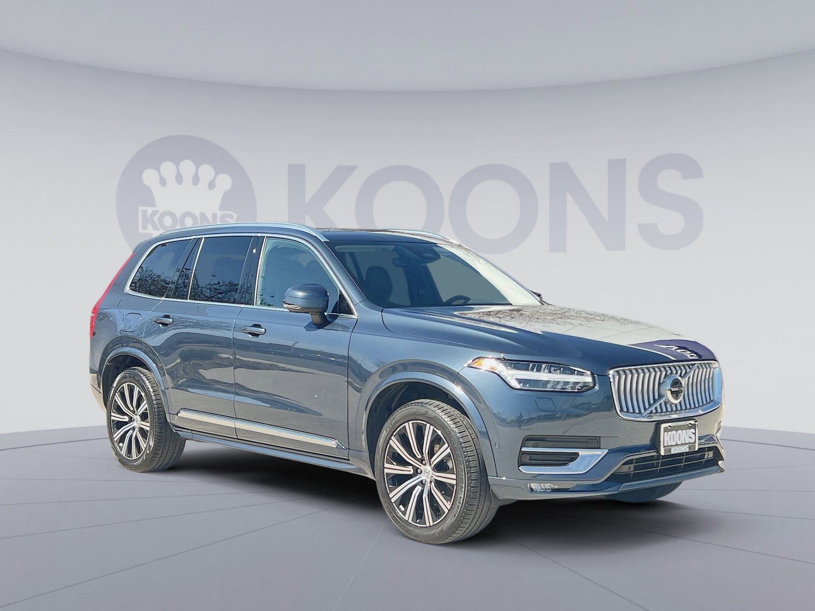 Used 2023 Volvo XC90 B6 Plus image 18
