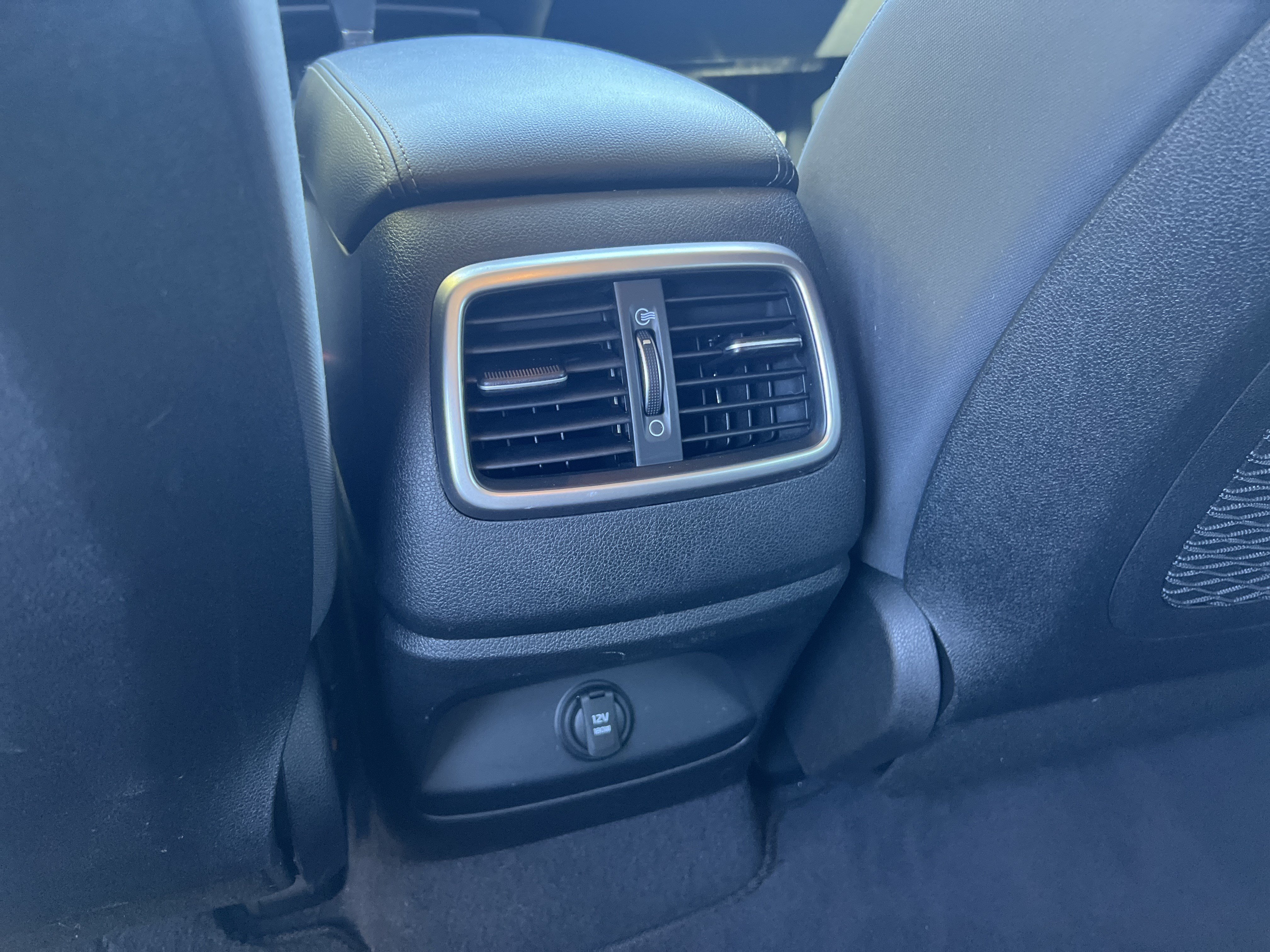 Used 2019 Kia Sorento L FWD image 23