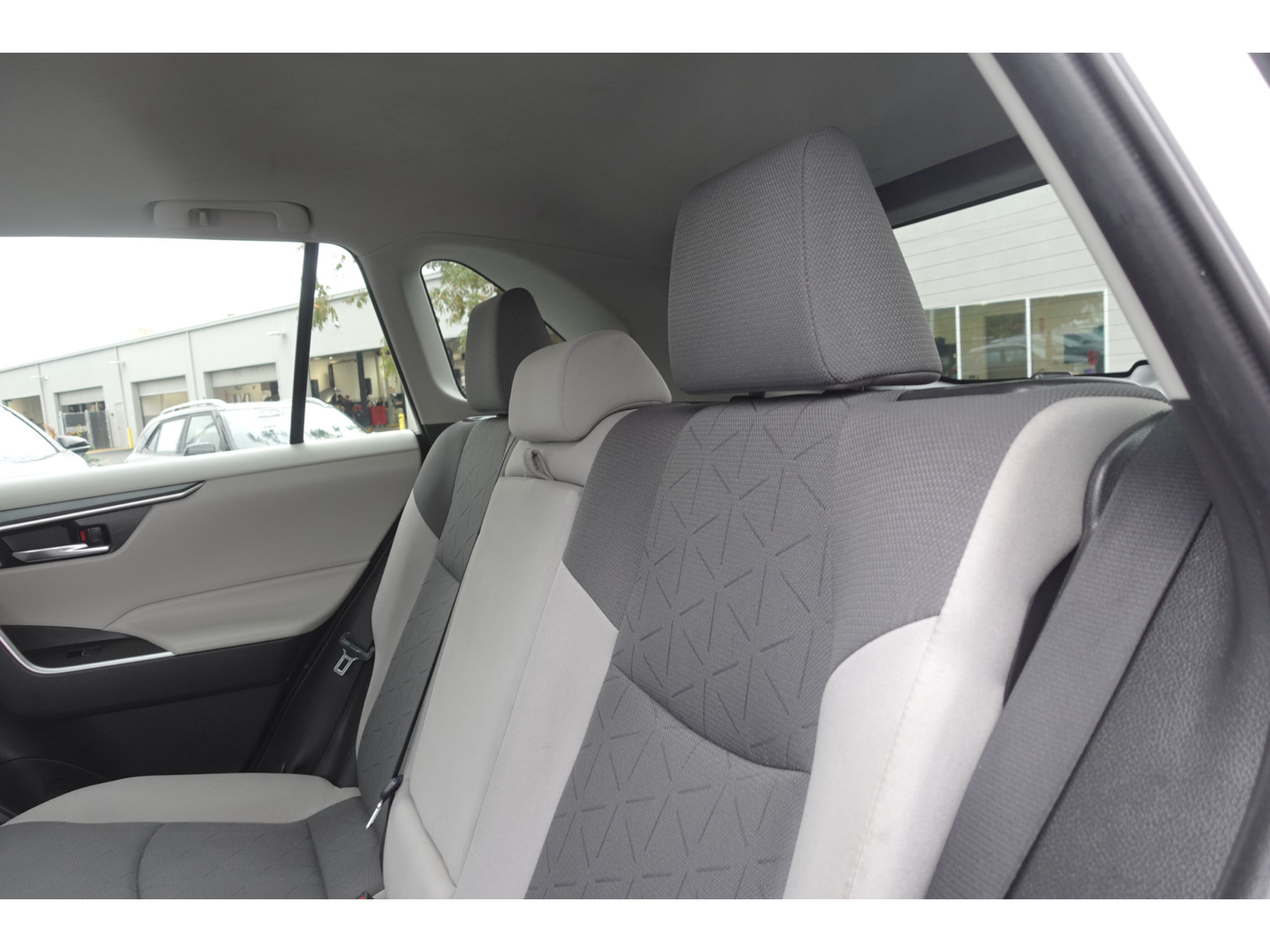 Used 2022 Toyota RAV4 XLE w/ Convenience Package AWD/4WD image 20