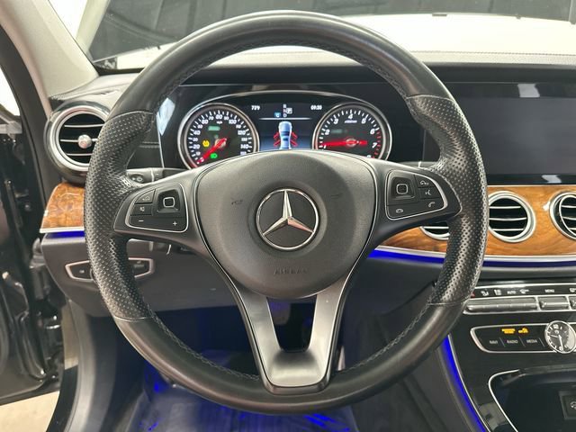 Used 2017 Mercedes-Benz E 300 4MATIC w/ Premium 2 Package image 8