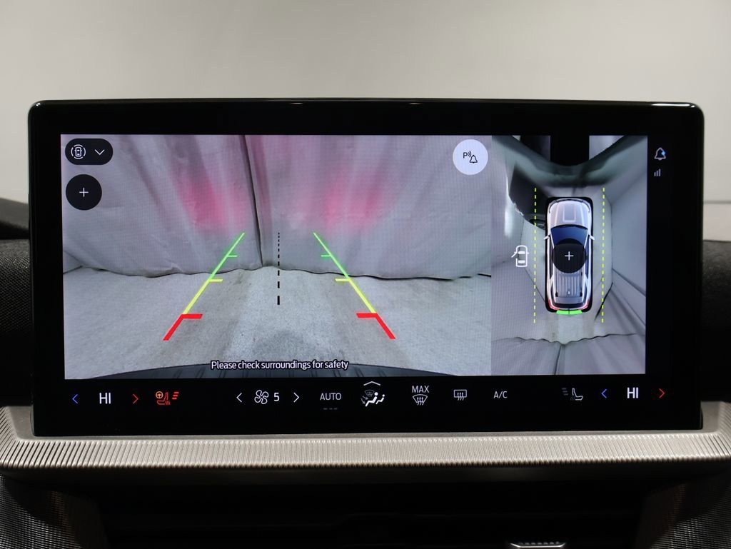 Used 2025 Ford Explorer ST-Line w/ ST-Line Street Pack image 29