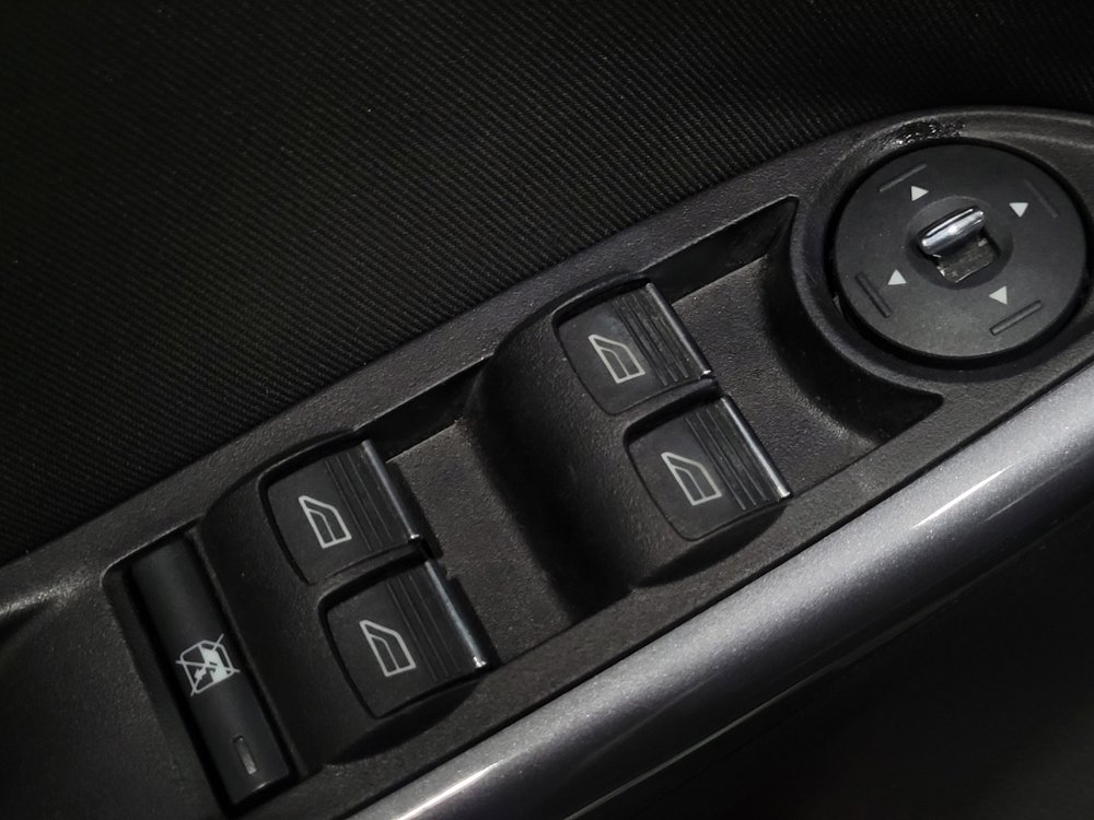 Used 2014 Ford Focus Titanium image 27