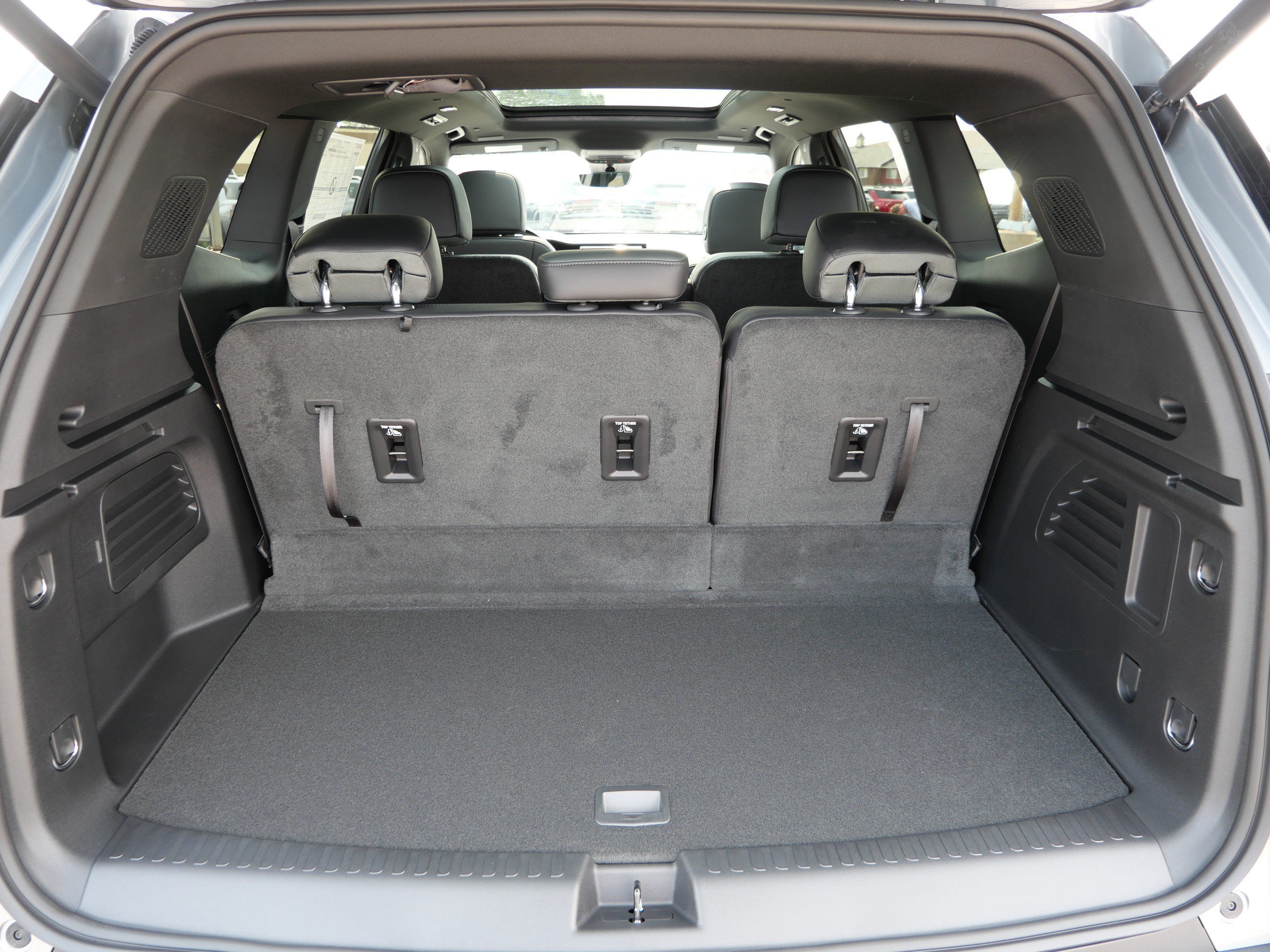 New 2026 GMC Acadia AT4 w/ Super Cruise Package AWD/4WD image 13